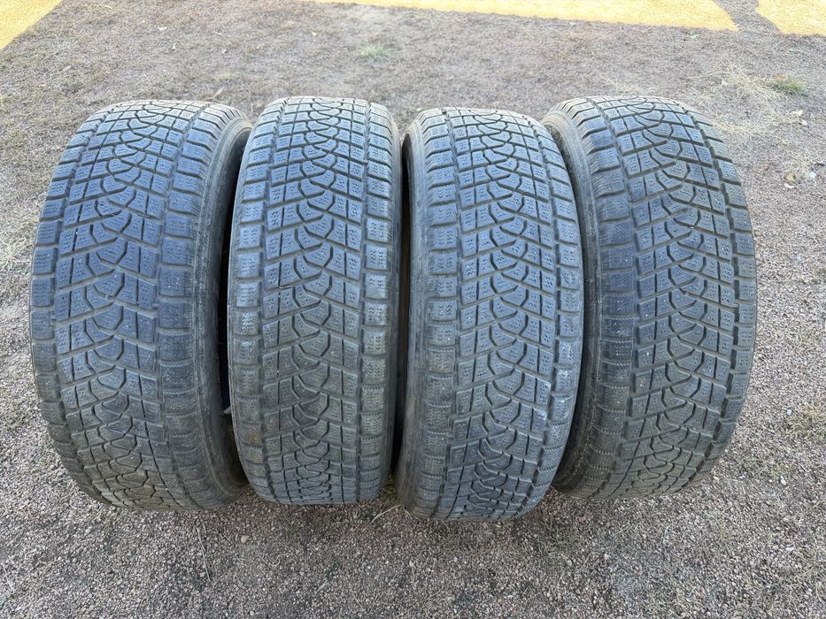 Продам шины Triangle 245/70 R16