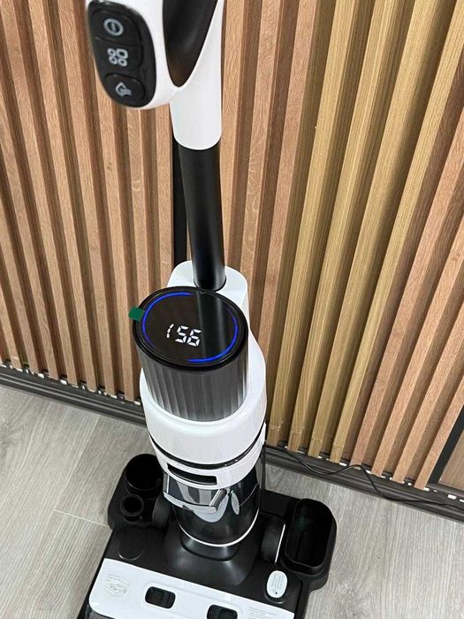 Моющий вертикальный пылесос