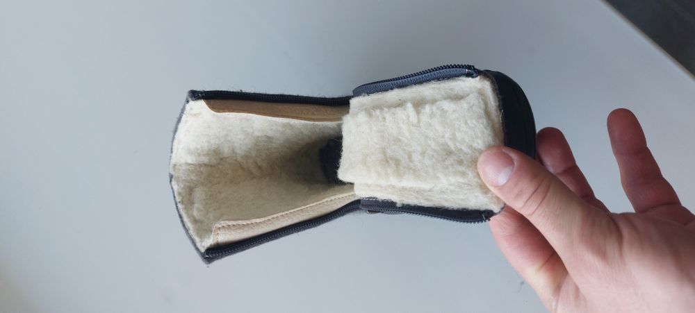 Продам детские валенки.