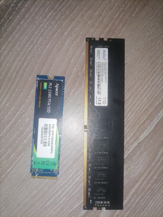 Оперативная память Netac Basic DDR4 16GB 3200 И SSD M2 Nvme Apacer 512