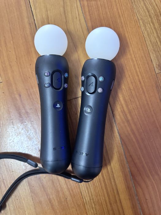 PS4 Pro 1TB + PlayStation VR + 2 Controllere + Move + 2 jocuri PS