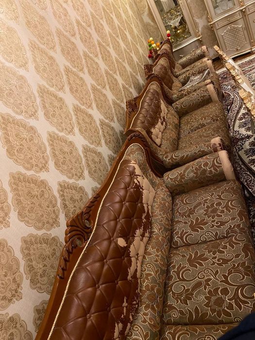 Мягкий мебель с креслом