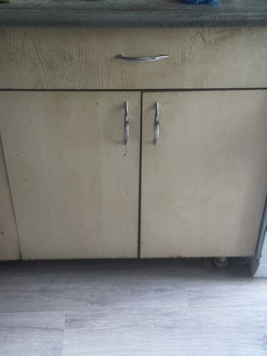 Продам кухонные гарнитуры