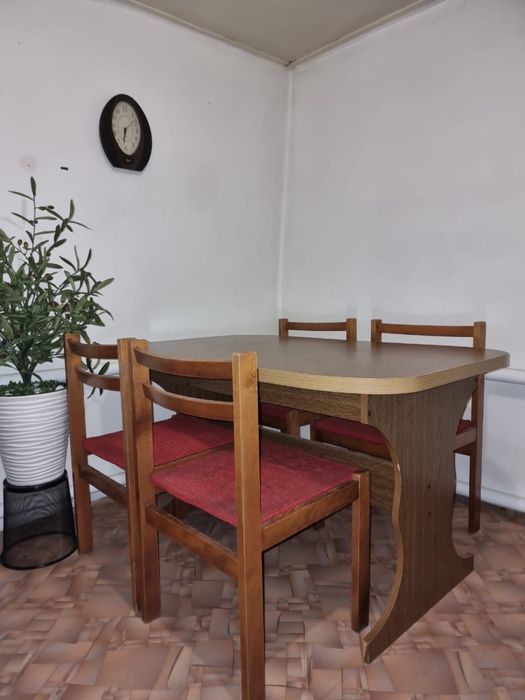 Раскладной стол в столовую