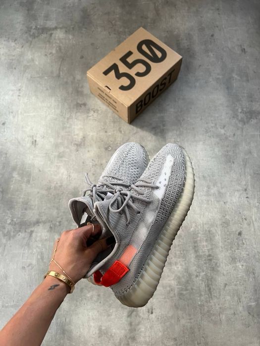 Yeezy Boost 350 V2 Tail Light