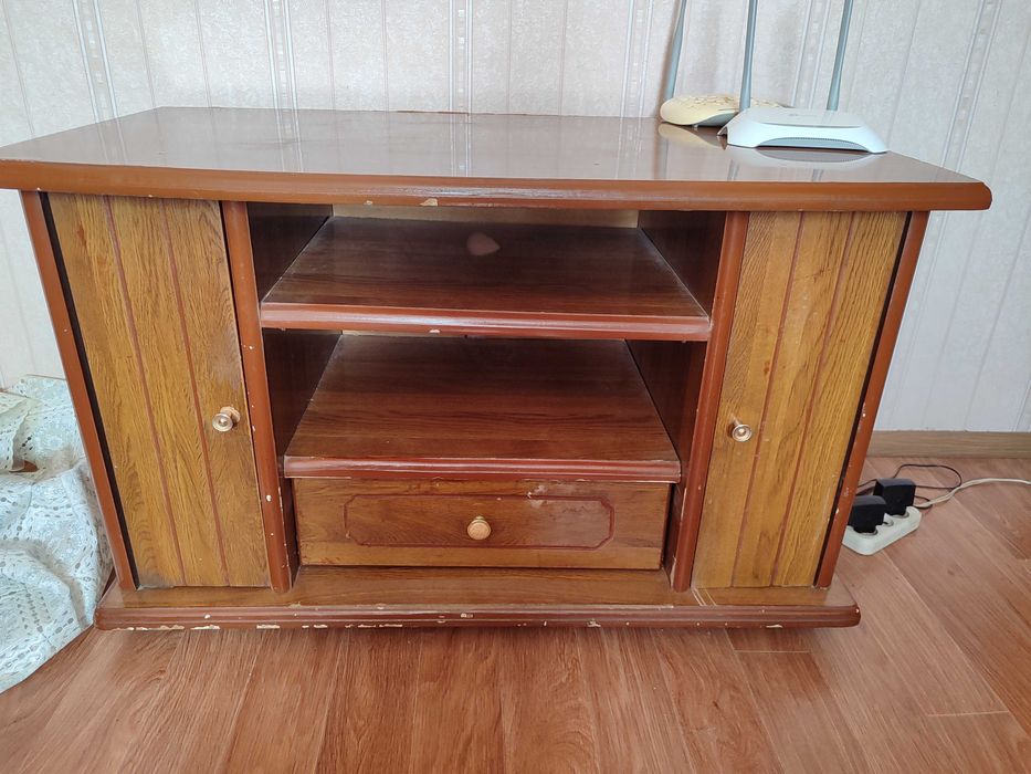 Деревянная тумба