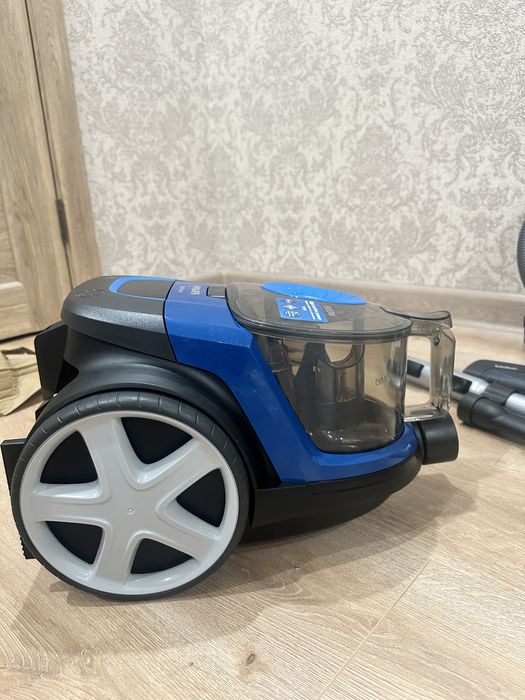 пылесос Philips новый