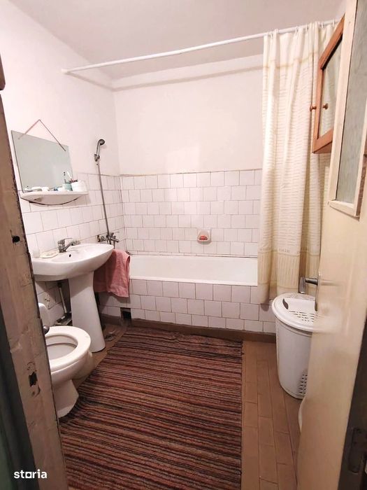 Potențial uriaș- Apartament 3 camere 74mp Pret 78.000eur neg