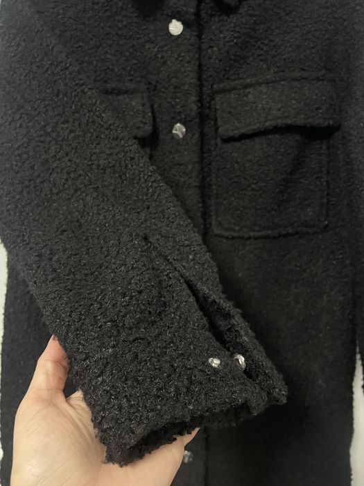 Леко и удобно черно палто.