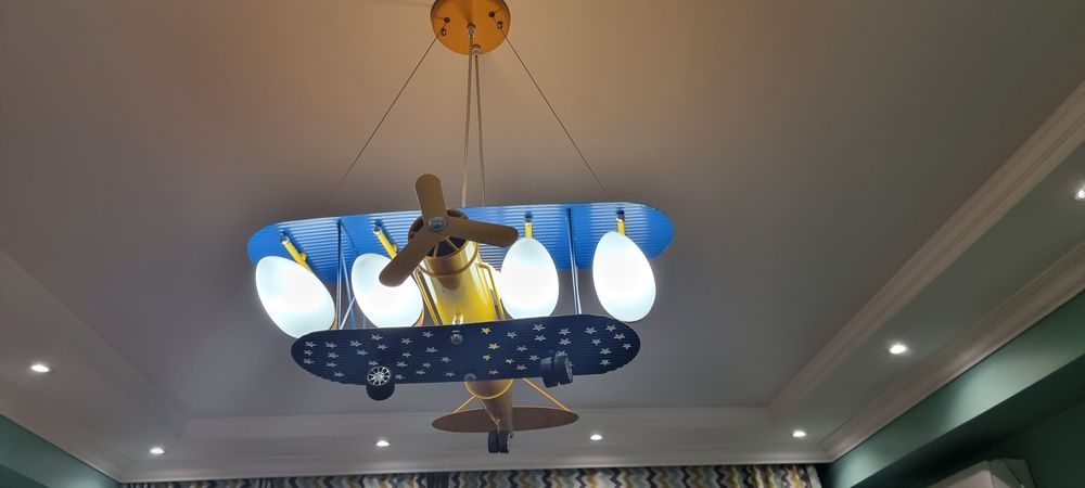 Люстра-светильник Самолет