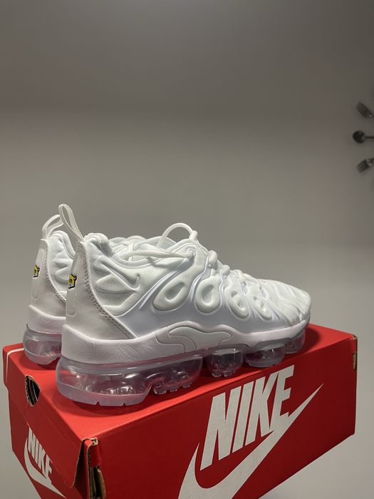 Nike Vapor Max Plus White