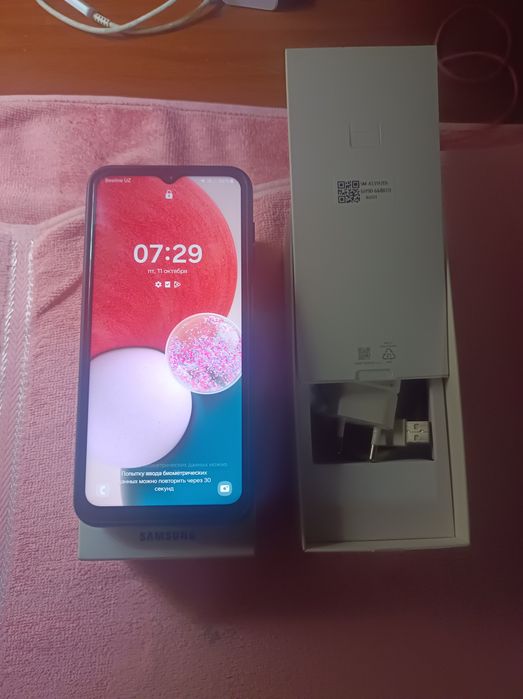 Телефон Самсунг телефон