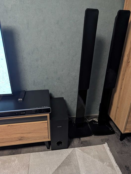 Philips HTS3568 DVD Home Theater System