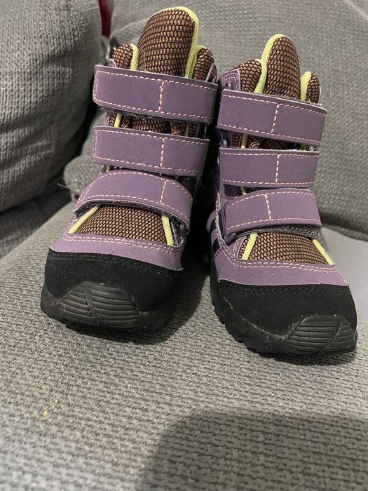 Боти adidas за момиче 23номер