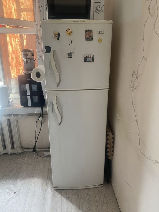 Холодидьник LG рабочий