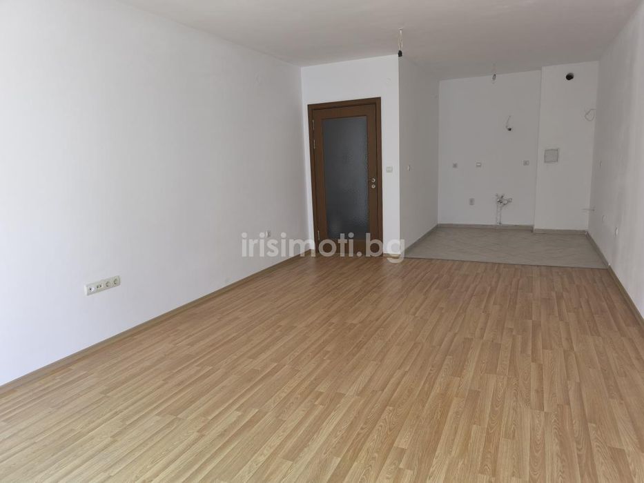 Продава се Тристаен апартамент в София, Манастирски ливади - 110 кв.м за 2537 €/кв.м - Снимка #2