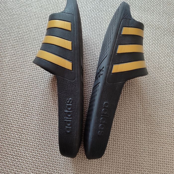 Чехли Adidas 35 номер