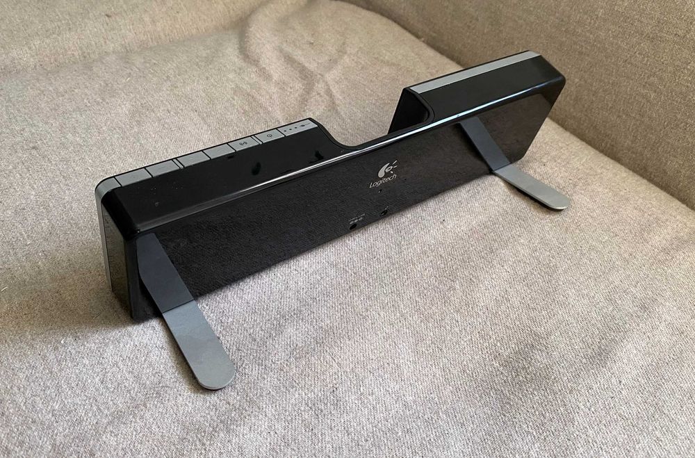 Boxa stereo acumulator Logitech Pure-Fi Anywhere 2 aux + doking Iphone