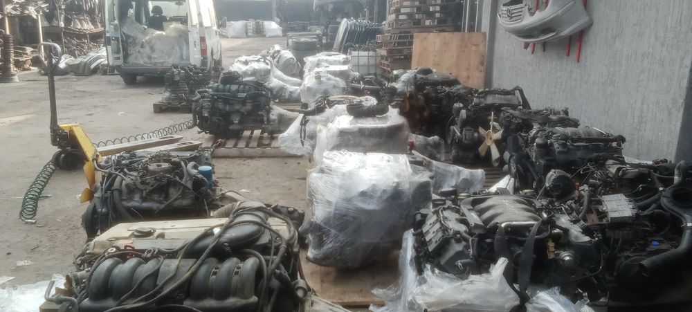 двигателя каробки Ауди С4.