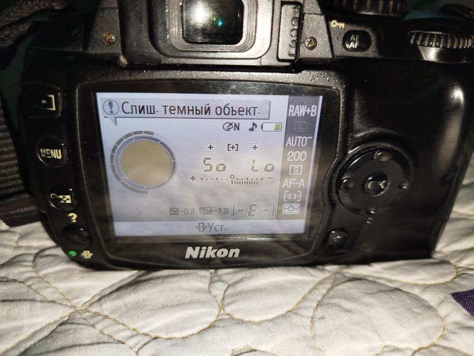 Продам фотоаппарат nikon d40