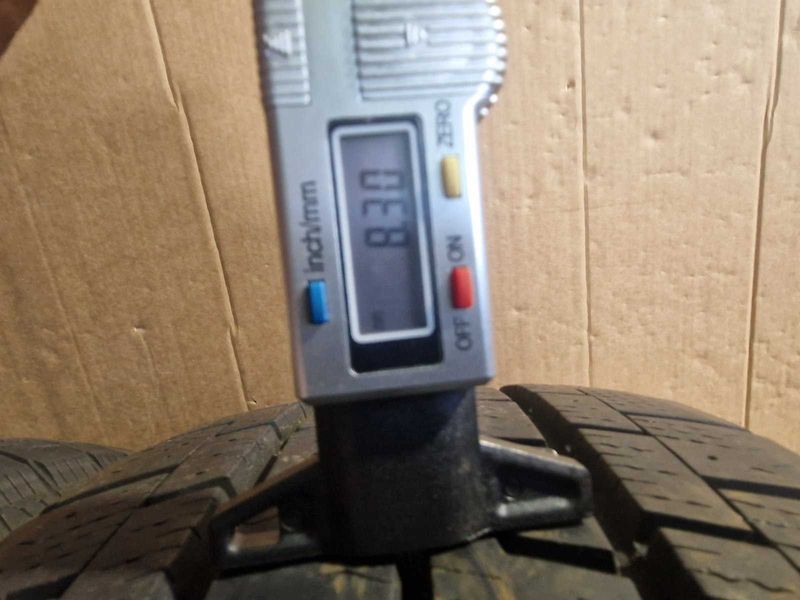 2 Cargo UltraGrip R15C 215/65
летни бусови гуми DOT0814