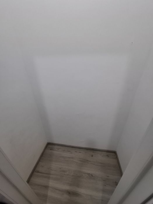 Продам 1,5ку за Драм.театром