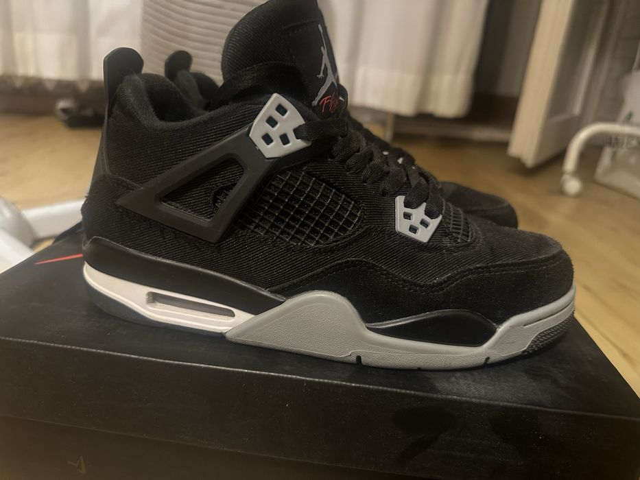 J4 retro SE black canvas