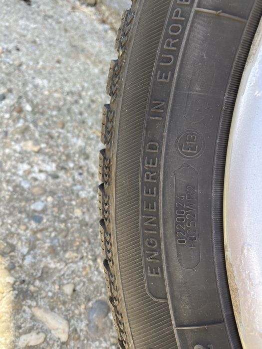 Jante BMW originale R16 205/55/16 cu anvelope iarna