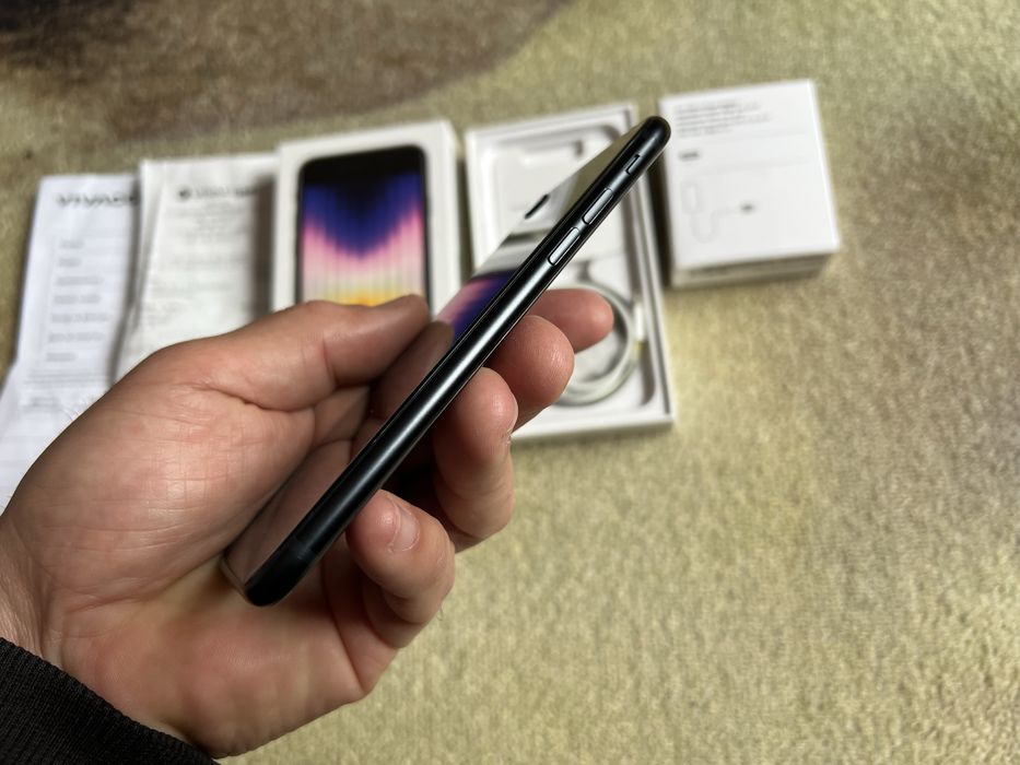 IPHONE SE Аифон се 2023г