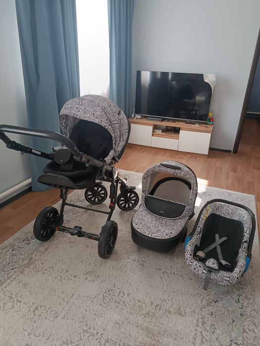 Коляска новая не использовали