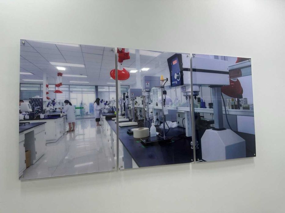 Рамки из оргстекла на заказ