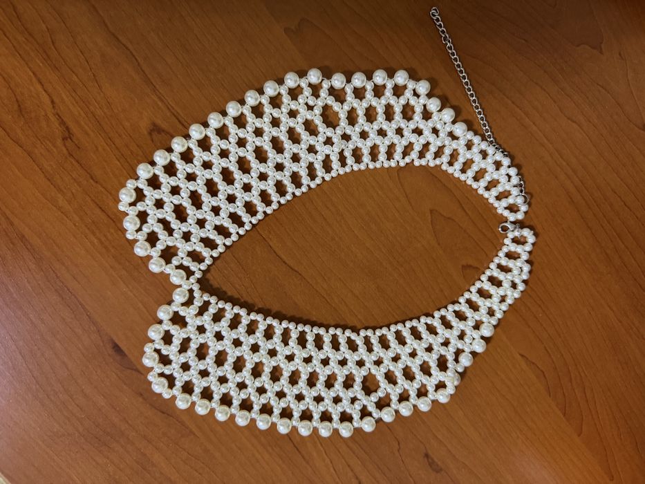 Продам недорого воротник из бисера