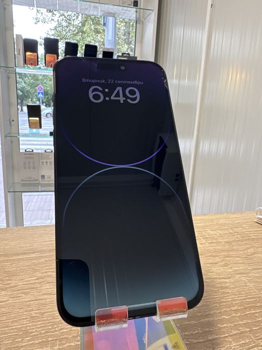 Iphone 14 pro Max 256 gb счупен дисплей