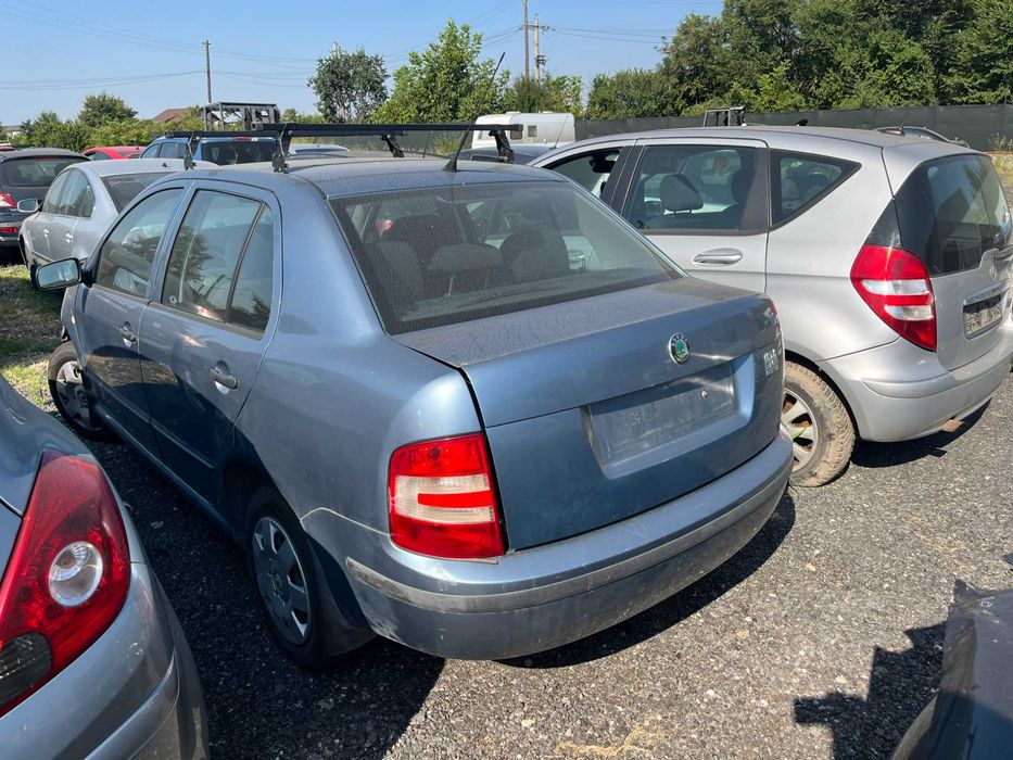 Dezmembrez Skoda Fabia 1 facelift limuzina bleo 1,2 benzina 2006