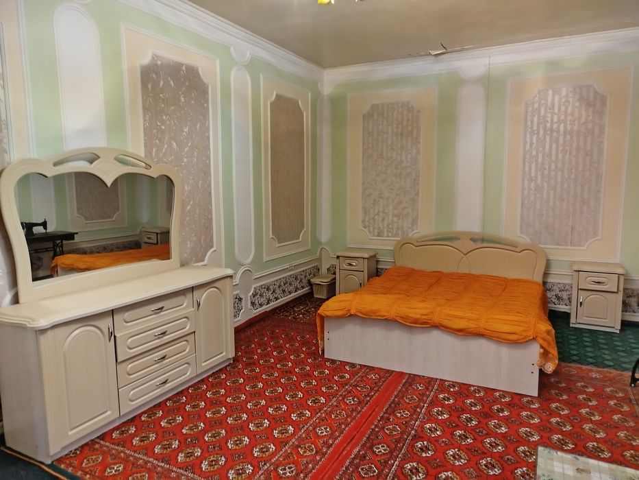 Спальня с гарнитурой