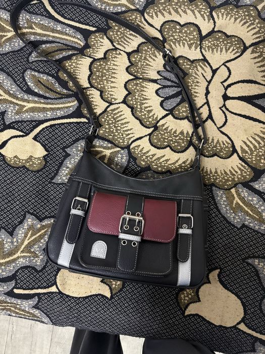 Сумка с ремнем хорошего качества