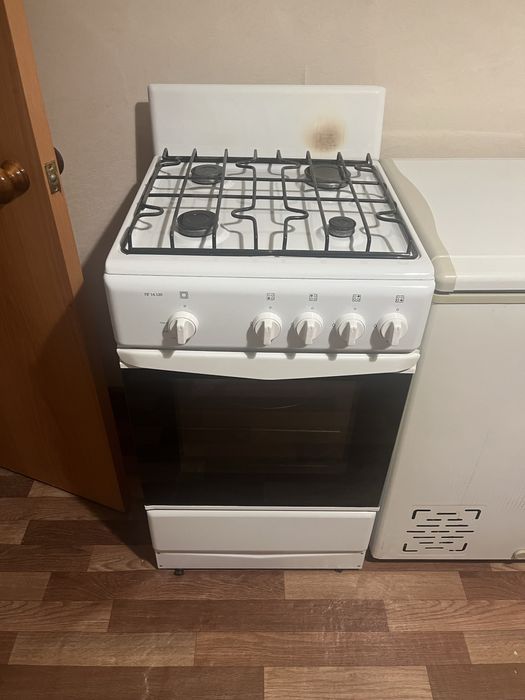 Продам газовую плиту