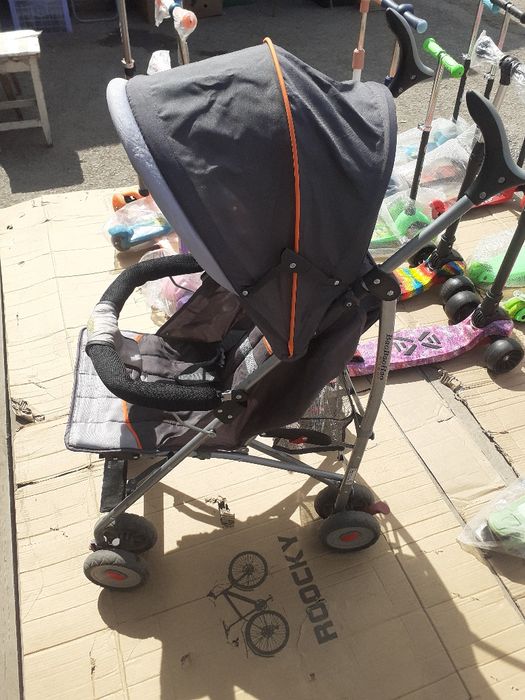 Коляска прогулочное