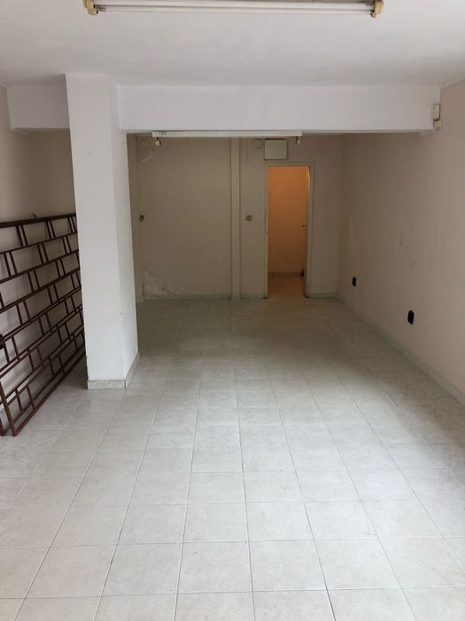 Продава се Магазин в Пазарджик, Идеален център - 41 кв.м за 903 €/кв.м - Снимка #2