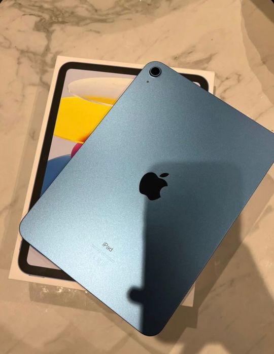 Планшет Apple iPad 10.9дюйм 4 Гб/64 Гб