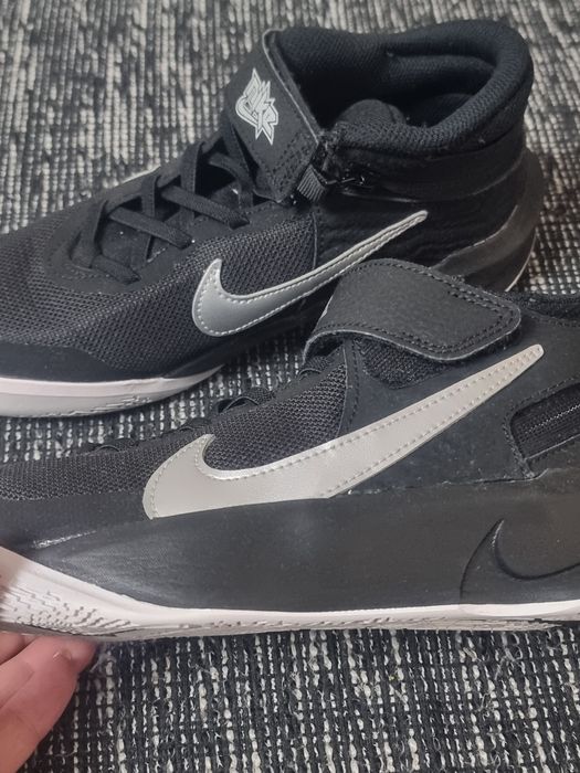 Adidasi Nike mărimea 38