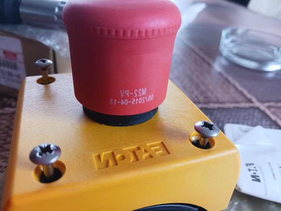 Продавам консумативи за багери  ,камьони .Caterpilar.Hitacho,Isusu,