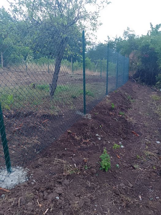 изграждане на огради с оградна мрежа