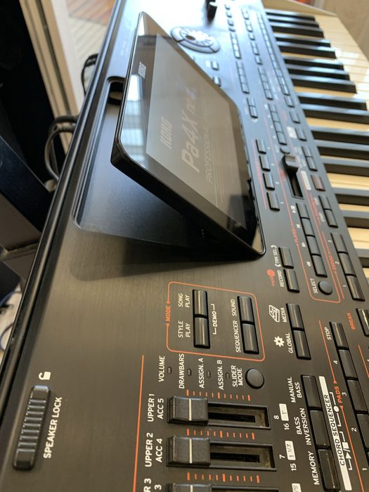 Продавам Корг Па4х 61 Отличен