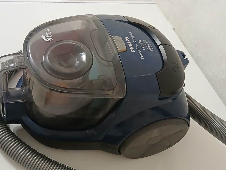 Продаю мощный пылесос