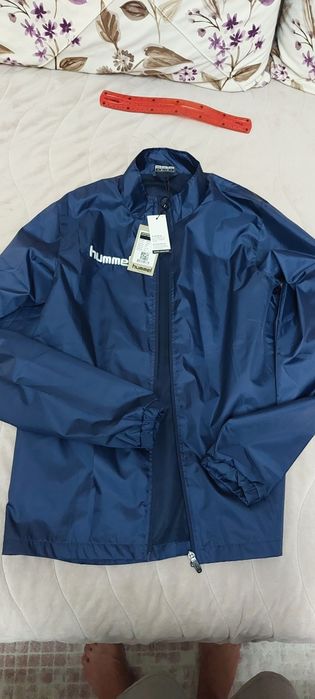 Спортно яке Hummel