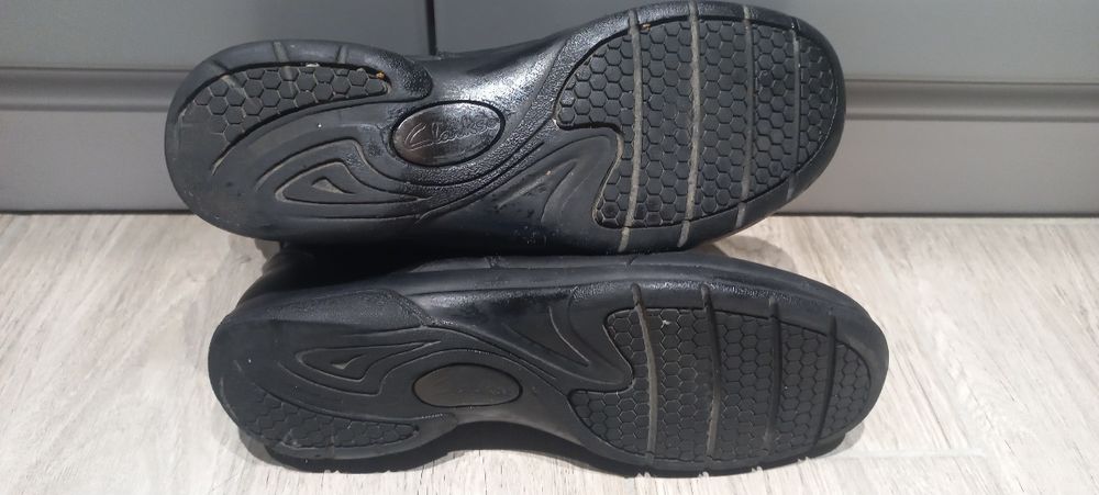 Обувь 2 пары, цена за две