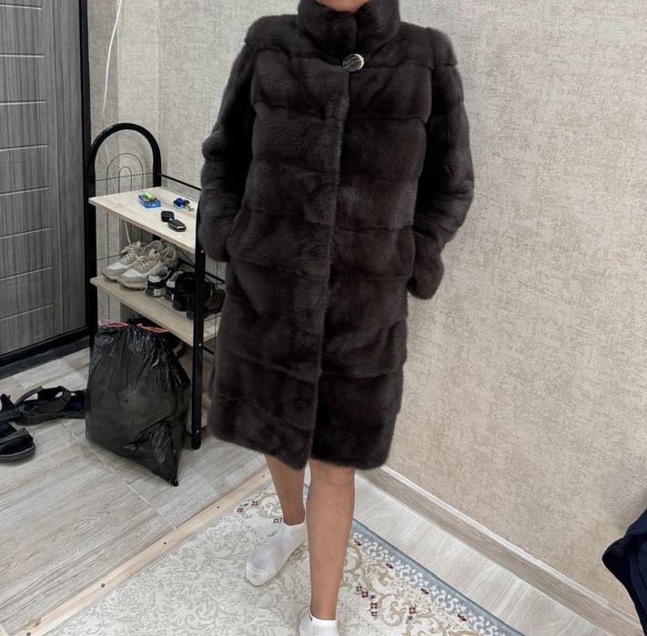 Продам шубу норковую