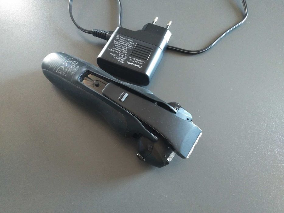 Самобръсначка Panasonic ES-RT37-K503