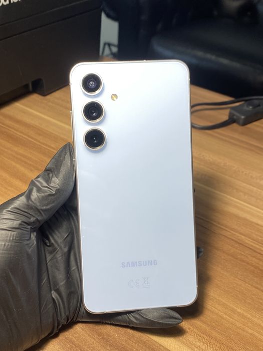 Samsung Galaxy S24 FE• 128 GB • Blue